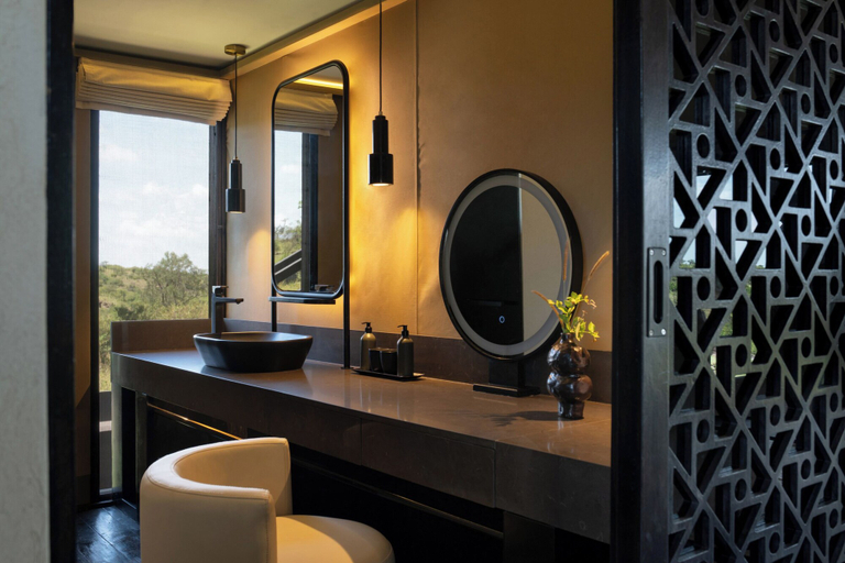 Bathroom 4, Mahali Mzuri, Narok West