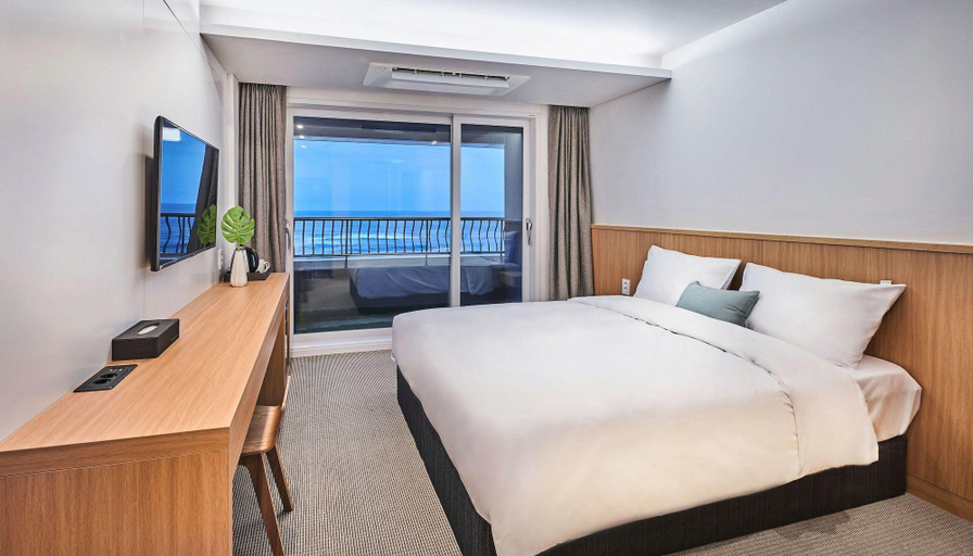 Bedroom 2, The Naksan Hotel, Yangyang