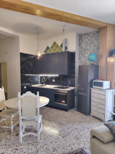 Others 5, VIBE SPOLETO, Stazione a 150 mt, parcheggio gratuito, Perugia