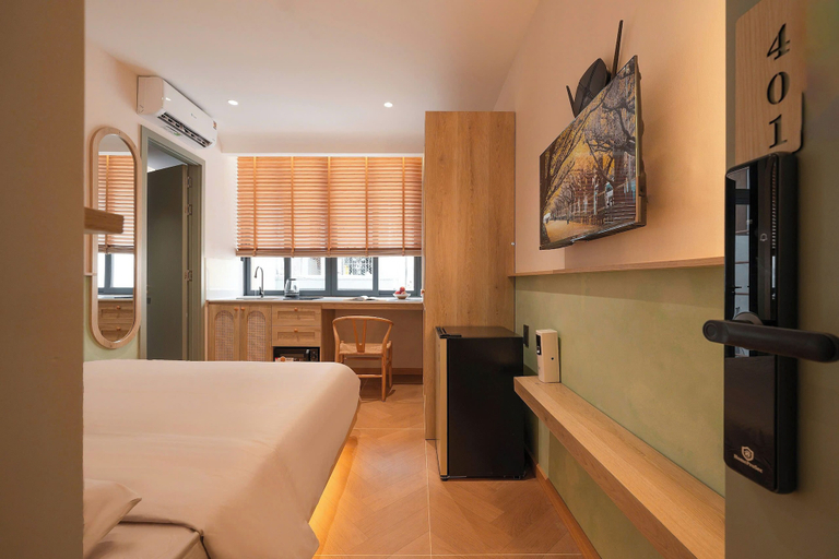 Room 4, Phuc Loc Premier, District 1