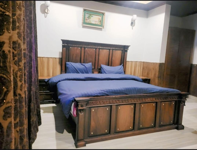 Bedroom 1, Mountain View Luxury Penthouse, Hazara