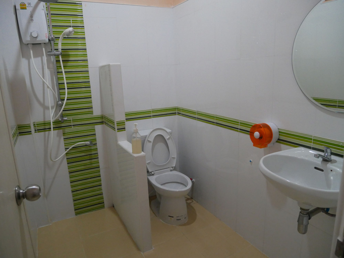 Bathroom 3, Baan Suan Palm Resort, Muang Uttaradit