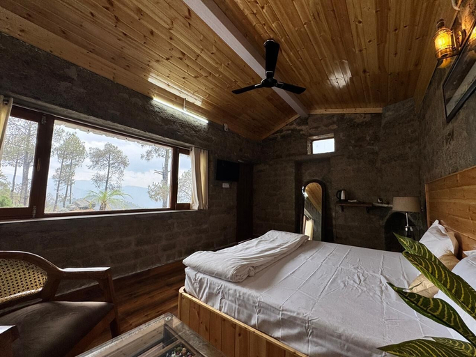 Room 4, DOLIDANA RESORTS, Almora