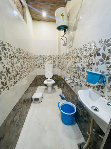 Bathroom 5, Krishna Paradise, Bhilwara