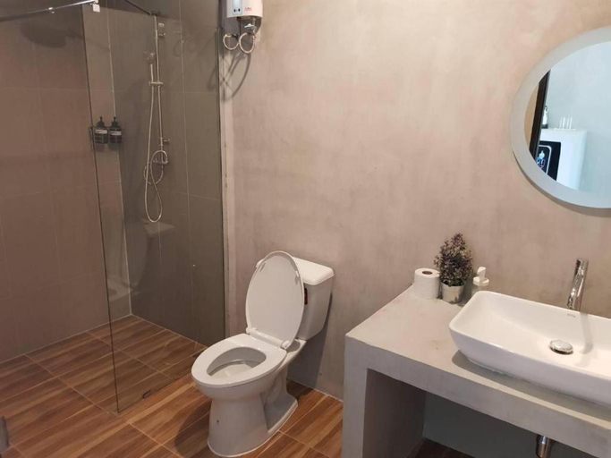 Bathroom, Sawang Resort Golf Club and Hotel, Khao Yoi