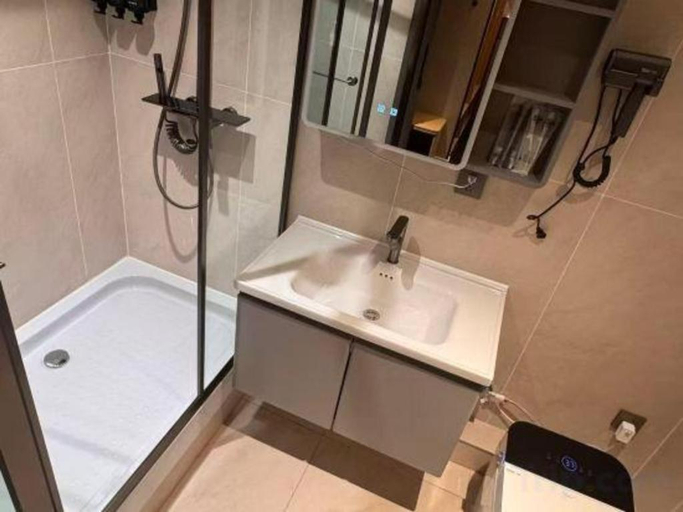 Bathroom 2, Naranbulag Hotel, Ulan Bator