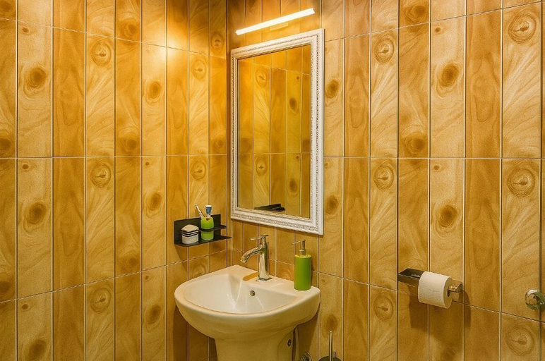 Bathroom 3, Bunyonyi Luxury Resort, Ndorwa