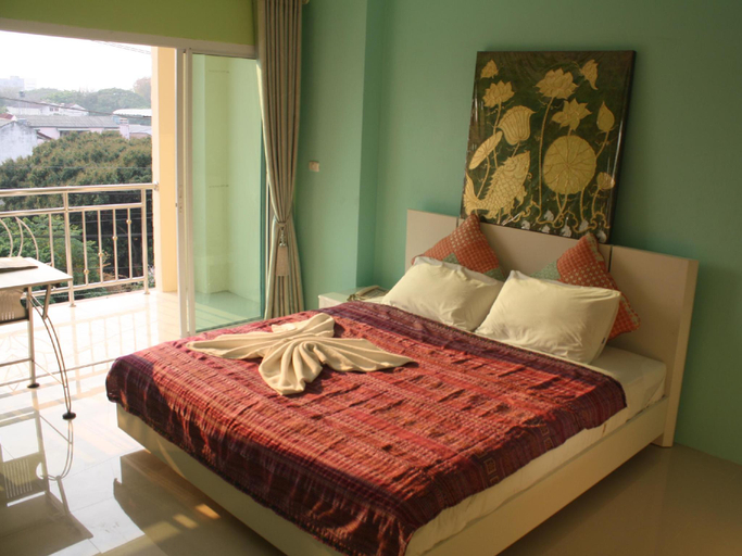Bedroom 2, Bupa Montra Hotel, Muang Chiang Mai