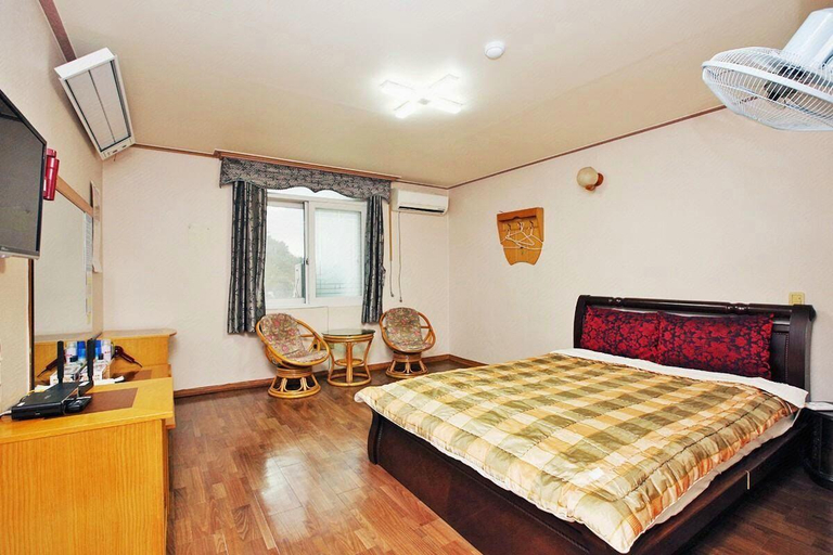 Others 5, Beach Condo Motel, Taean