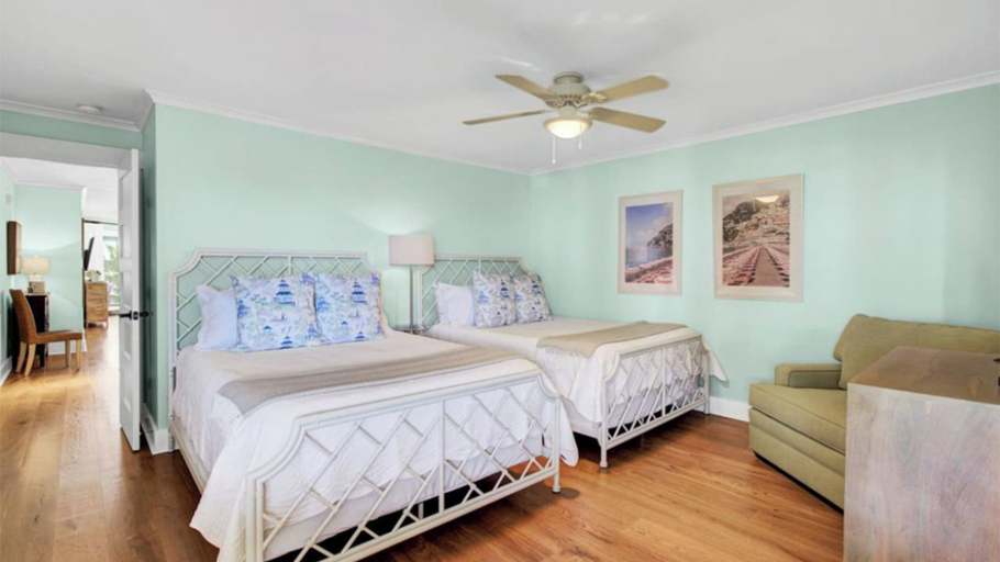Interior 3, 415 Seascape by Avantstay Beachfront Condo w/ Communal Pool Access, Charleston