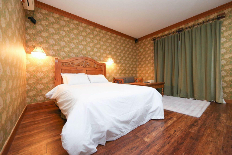 Bedroom 2, Chungju (Suanbo) Hotel Screen, Chungju