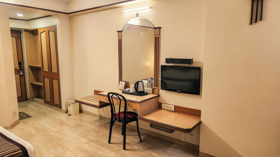 Others 5, Hotel Royal Palace, Jalgaon