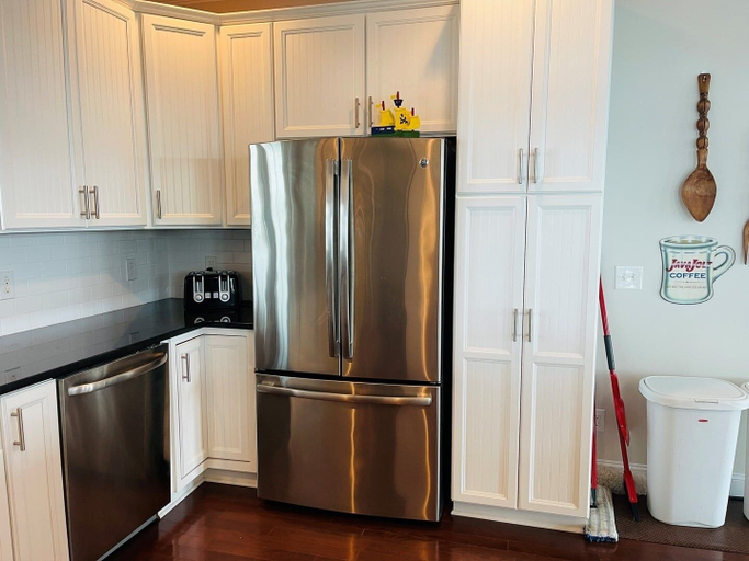 Private kitchen 5, Compass Rose 4 Bedroom Home by RedAwning, Brunswick