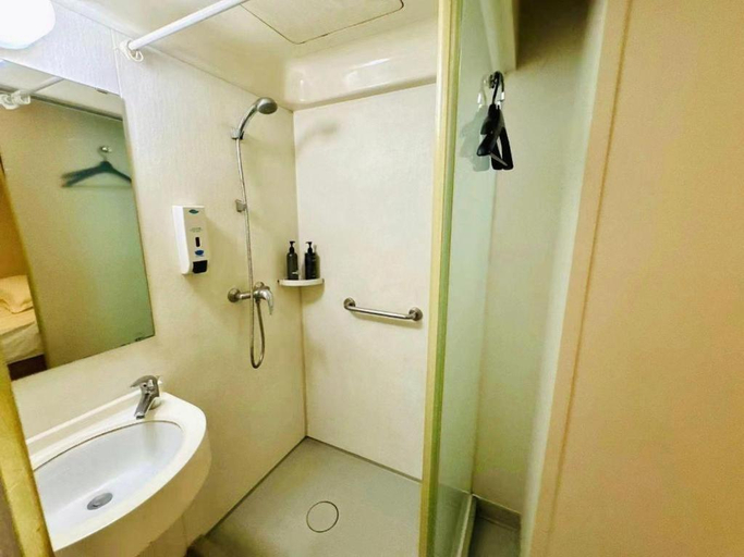 Bathroom 4, Jinjiang Inn Style Ningbo Railway Station, Ningbo