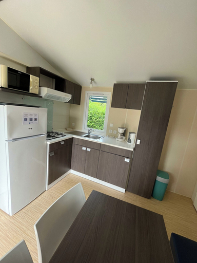 Private kitchen, Mobile Home Lodge, Meuse