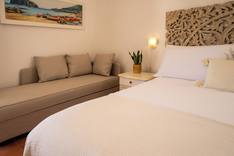 Bedroom 3, Villa Bina Sea Hotel, Napoli