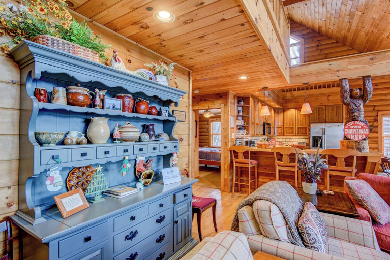 Interior 5, Four Points With Mountain Views, King With Fireplace on Main, hot Tub, pet Friendly, Watauga
