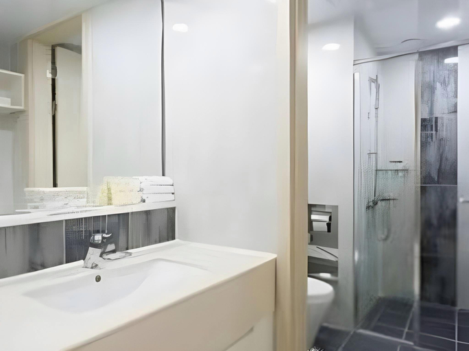 Bathroom, Gimcheon Park Tourist Hotel, Gimcheon