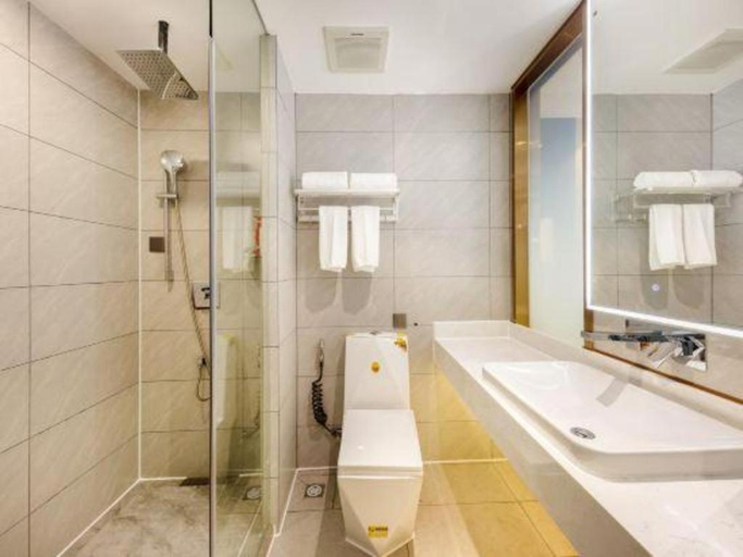Bathroom, JIN HENG HUA YAN HOTEL, Guangzhou