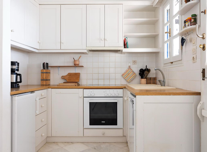 Kitchen 3, Charming Naxos Villa, Ocean Views, Modern Comfort, Tranquil Escape, South Aegean