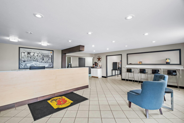 Public Area 3, Super 8 by Wyndham Farmington, Saint Francois
