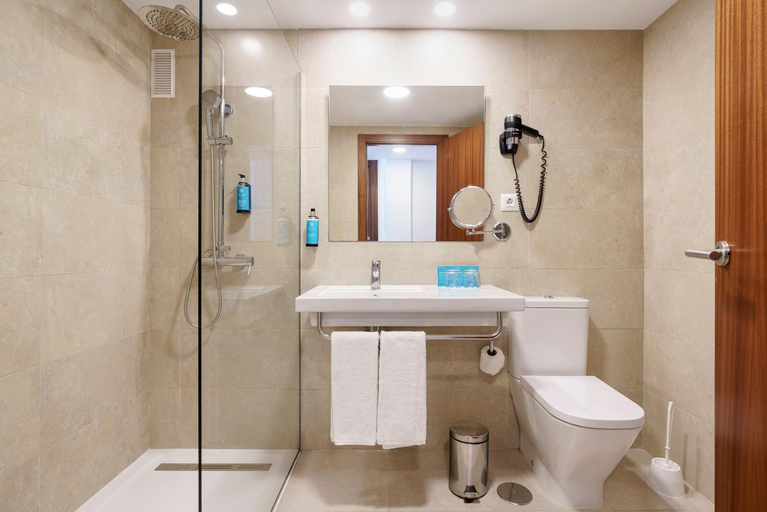 Bathroom 5, AluaSun Doblemar, Murcia