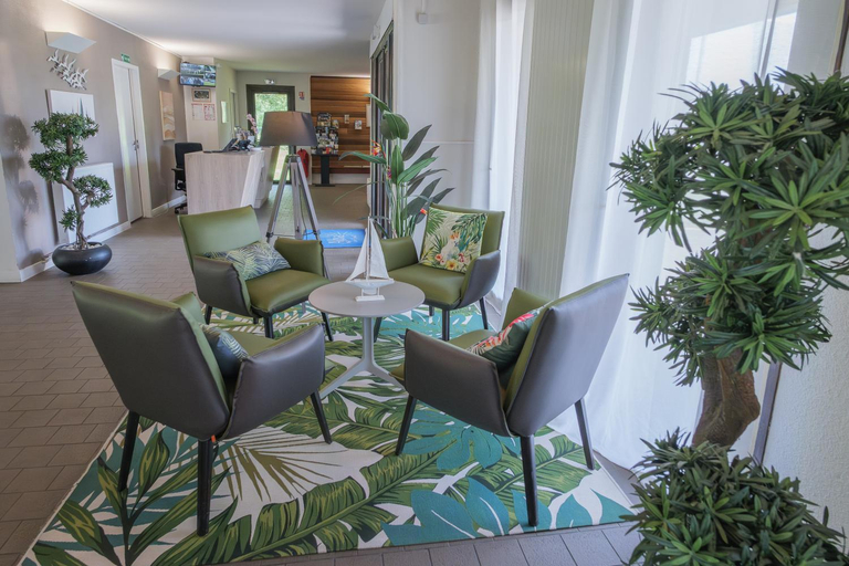 Public Area 3, Hotel Lac d’Orient, Aube