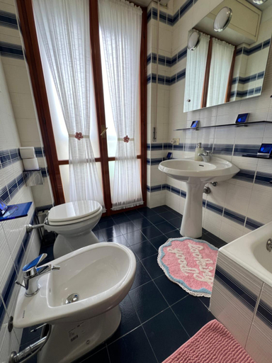 Bathroom, The little lake Verona villa, Verona