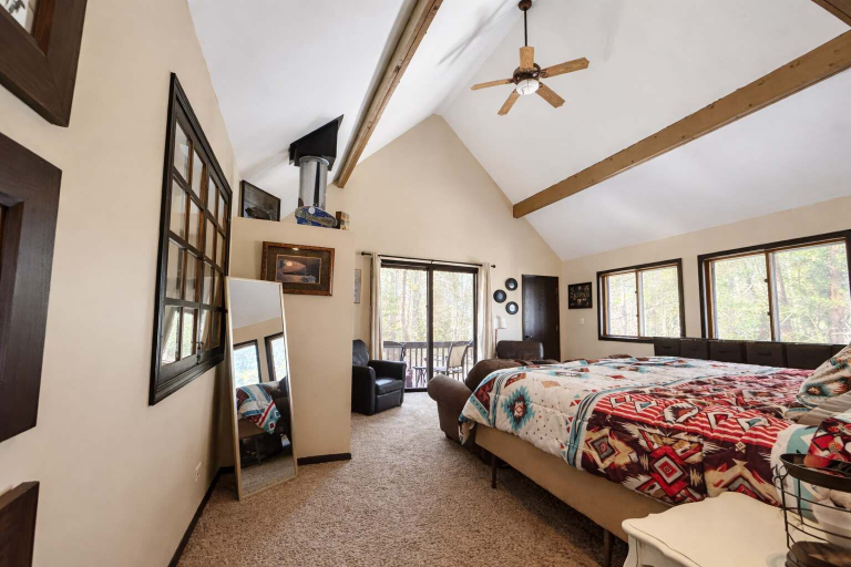 Room 5, Amber Sunset Retreat, Oneida