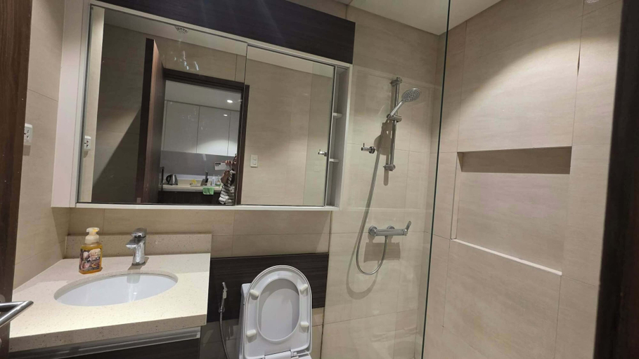 Bathroom 3, Tambuli Tower C Unit 5D, Lapu-Lapu City