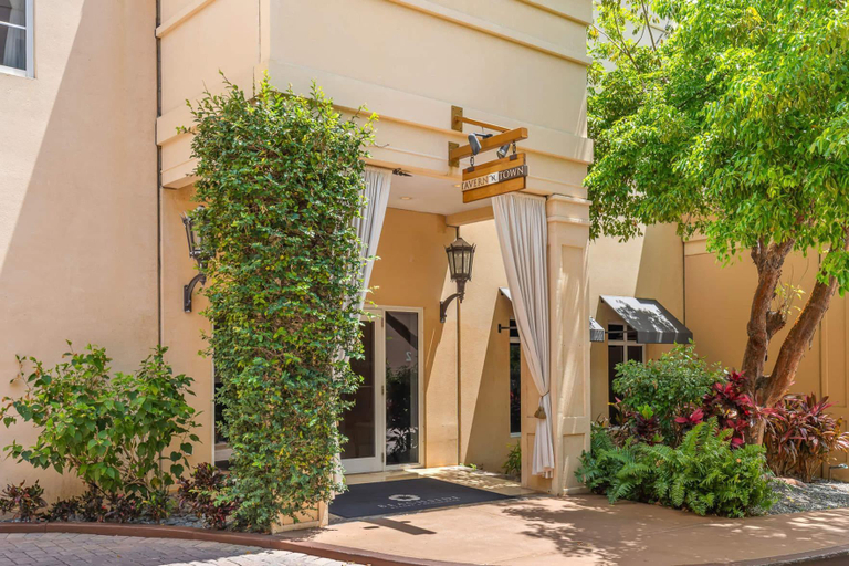 2, Resort View 1BR Suite, Monroe