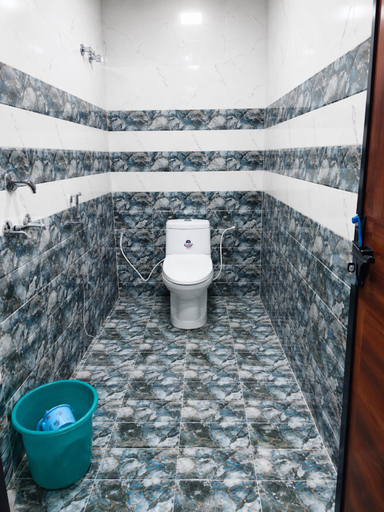 Bathroom 4, Goroomgo Ayodhya Dham Guest House Near Ram Mandir Ayodhya, Faizabad