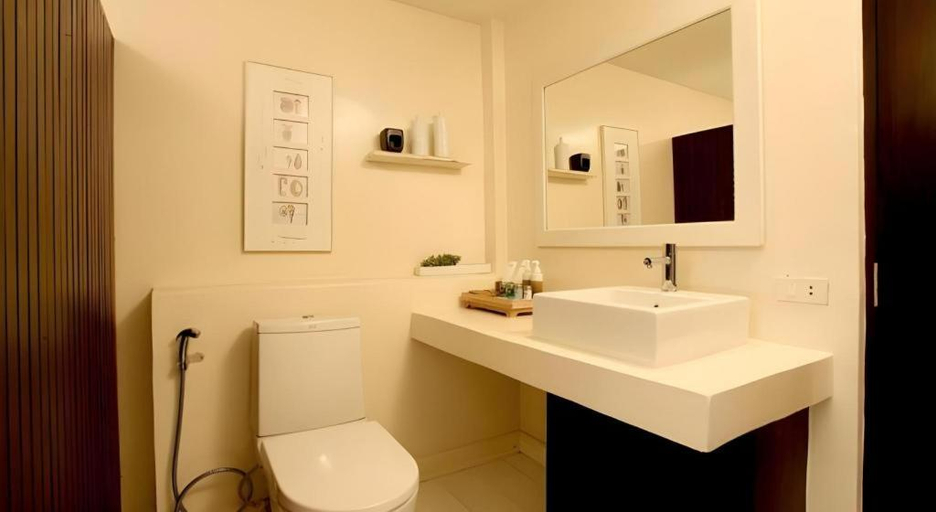 Bathroom 4, Hansar Casuarina Cha am, Tha Yang