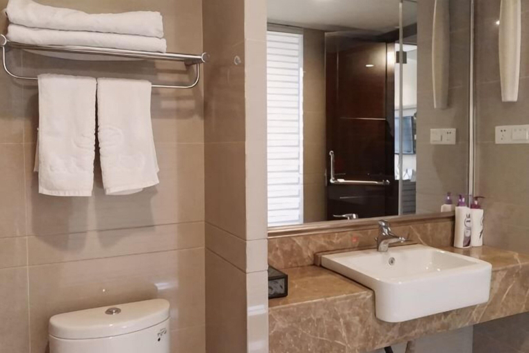 Bathroom 3, Yu Long Jin Hotel, Ezhou