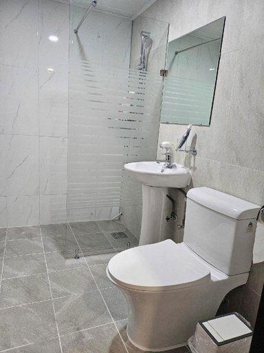 Bathroom 5, White Windmill Guesthouse, Muan