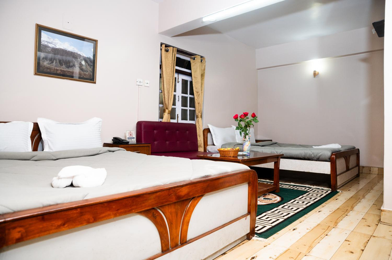Others 5, Hotel Red Rose, Darjiling