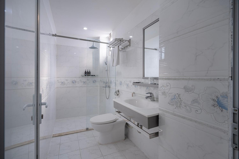 Bathroom 4, Grace Hotel & Residence, Từ Liêm