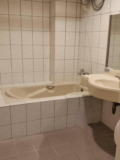 Bathroom 3, Hawaii Resort Hotel, Taitung