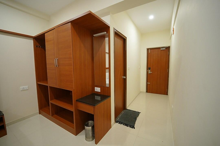 Others 4, Bhramari Nest, Dakshina Kannada
