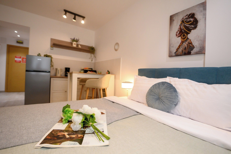 Room 2, Gateway to Modern Elegance, Municipiul Bucuresti