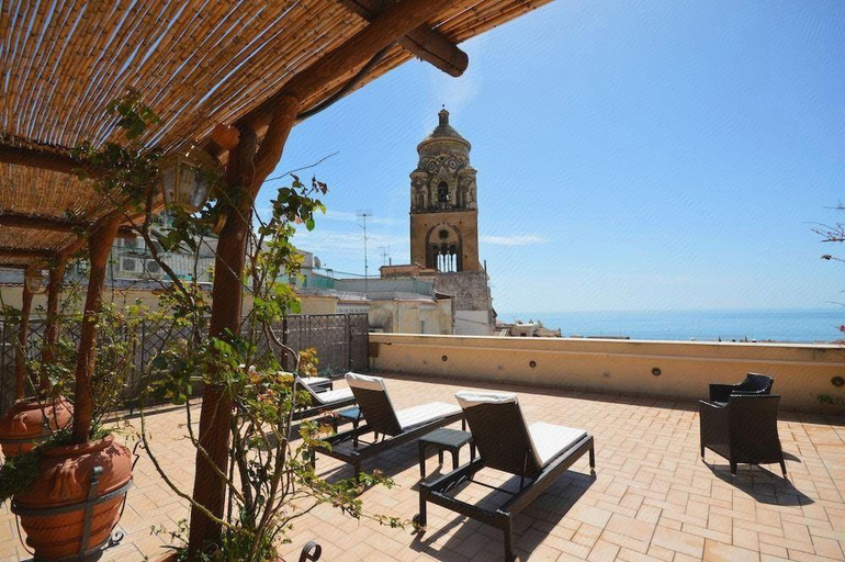 Others 5, B&B Palazzo Pisani, Salerno