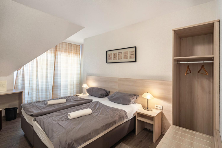 Others 4, Hotel Deitmer, Borken