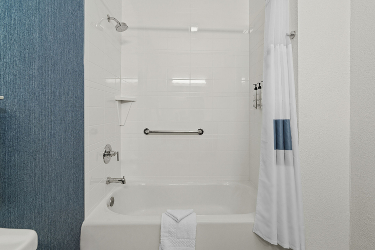 Bathroom 5, Hotel Vue, Santa Clara