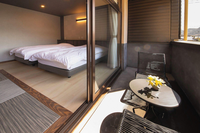 Bedroom 3, Hagi Ichirin, Hagi