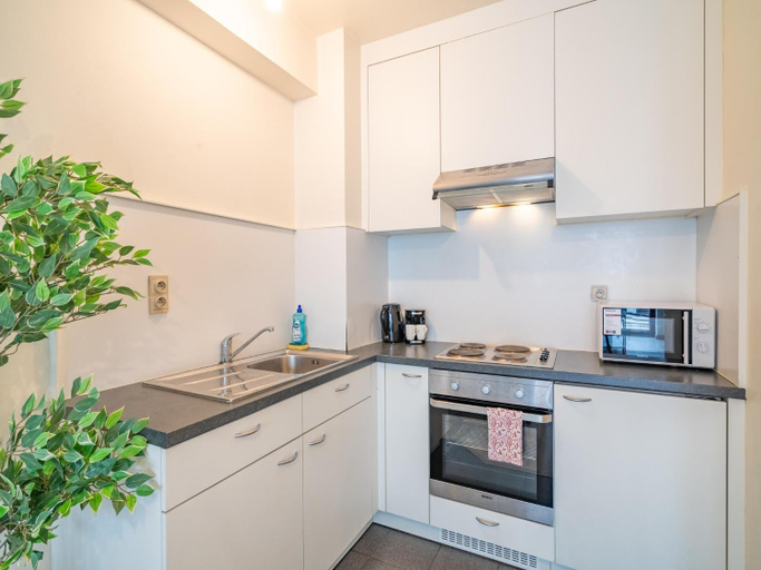 Kitchen 4, Lovely apartment in Antwerp, Antwerpen