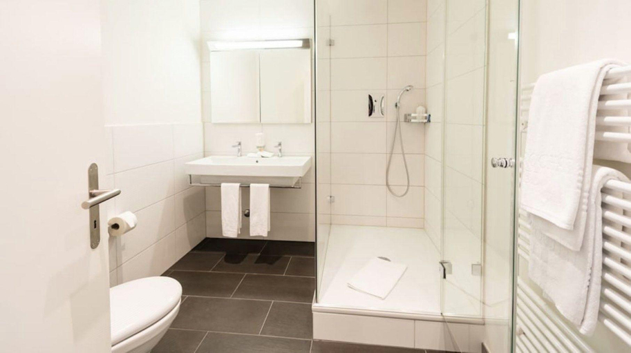 Bathroom 5, Hotel Rochat, Basel