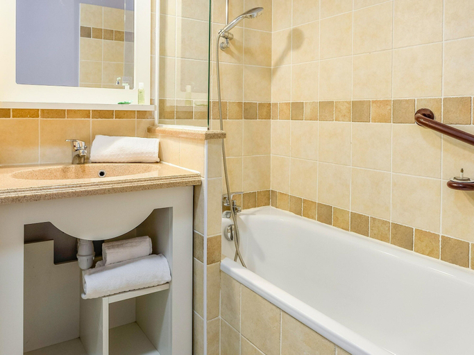 Bathroom, Ardèche Holiday Apartment for 4, Ardèche