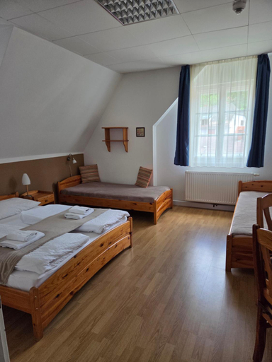 Bedroom 3, Hotel Alpin Murau, Murau
