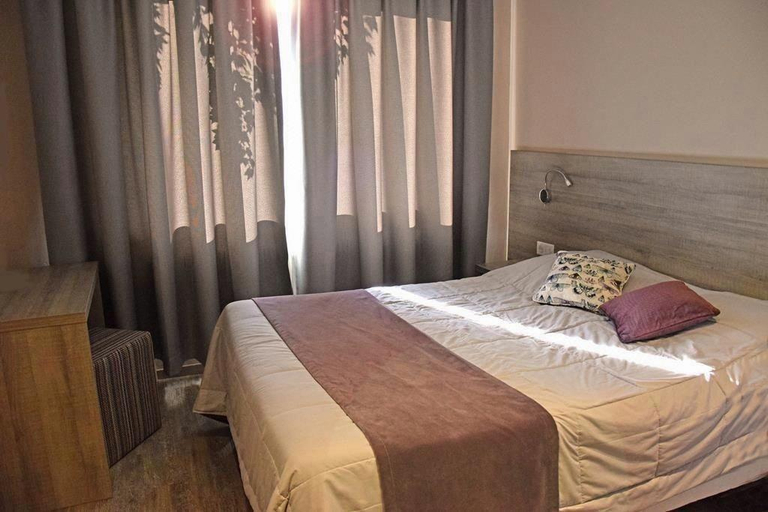 Bedroom 2, L'Hôtel des Bords de l'Ill, Bas-Rhin