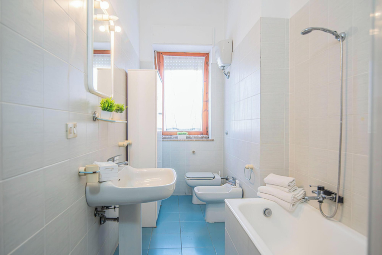 Bathroom 5, Bilo Asfodelo Alghero Centro, Sassari